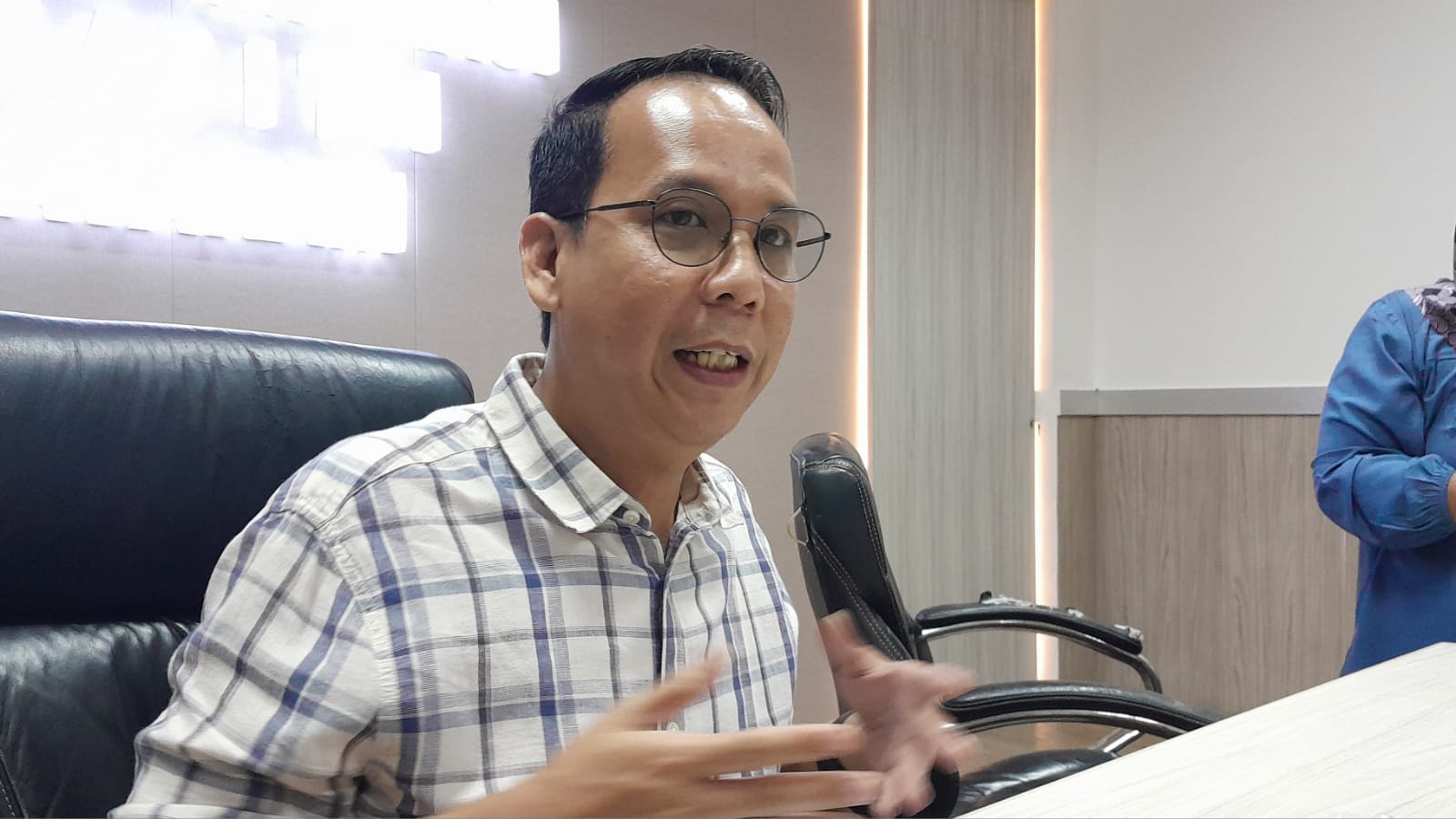 Kasi Inteldakim Kantor Imigrasi Mataram Iqbal Rifai