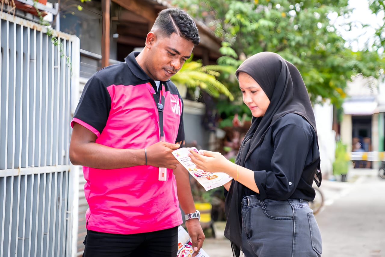 Indosat berikan pelayanan lebih dekat.