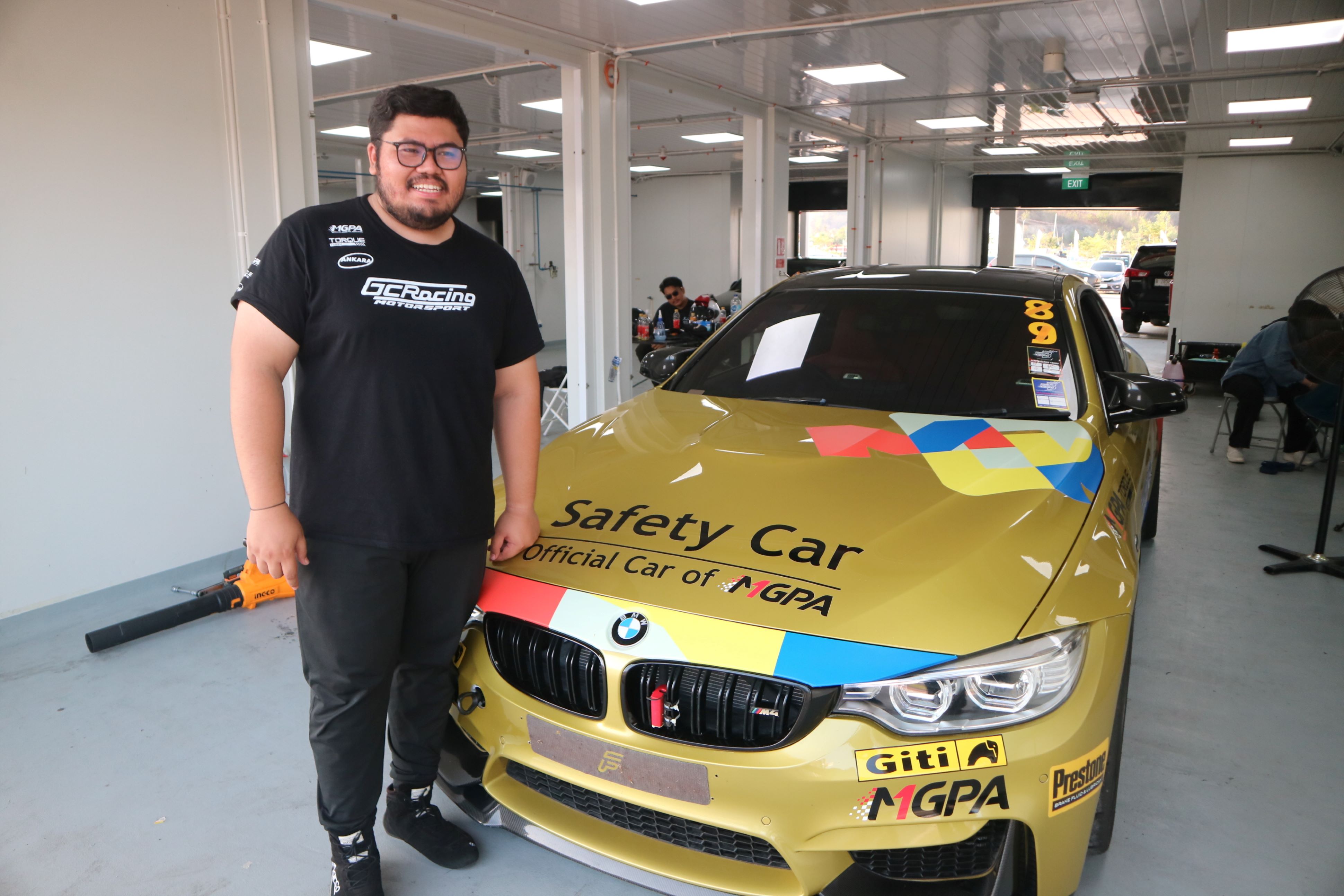 PENINGKATAN: Firman Sopyan usai berlaga pada kelas Time Attack di ajang Mandiri MFoS 2024 ronde ketiga di Sirkuit Internasional Mandalika, Loteng, Minggu (3/11).