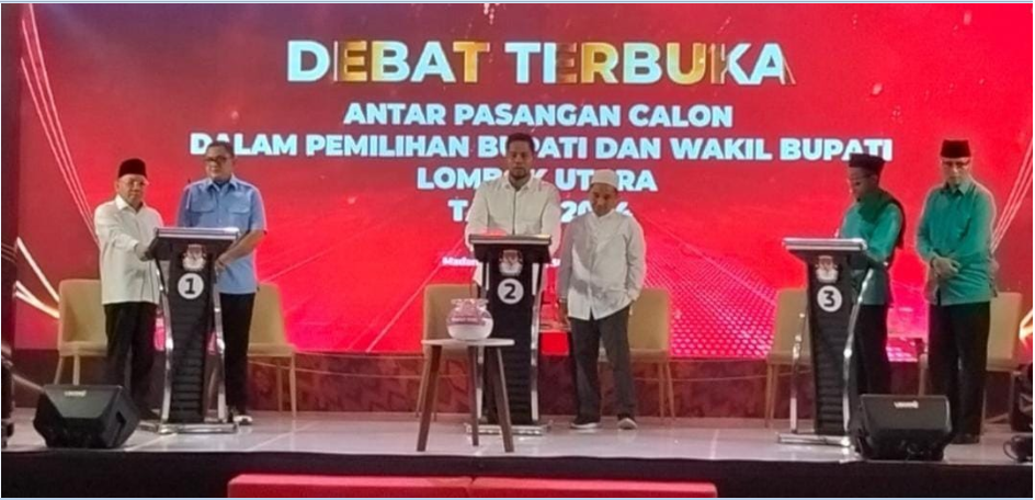 SEPAKAT: Tiga paslon Bupati dan Wakil Bupati KLU mengikuti debat terbuka, beberapa waktu lalu.