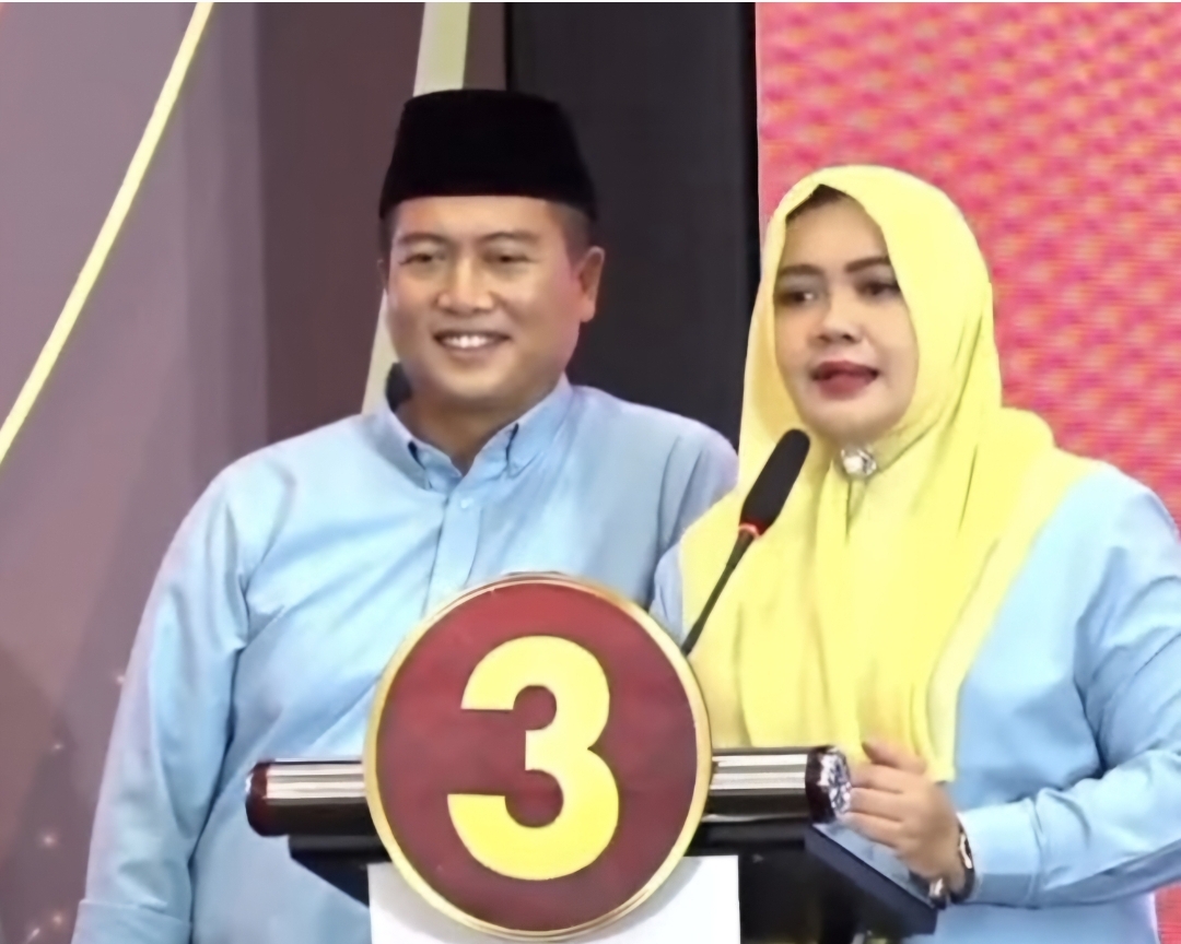 TAMPIL PRIMA : Pasangan Cagub-Cawagub nomor urut 03 Iqbal-Dinda tampil menawan saat debat ke dua.
