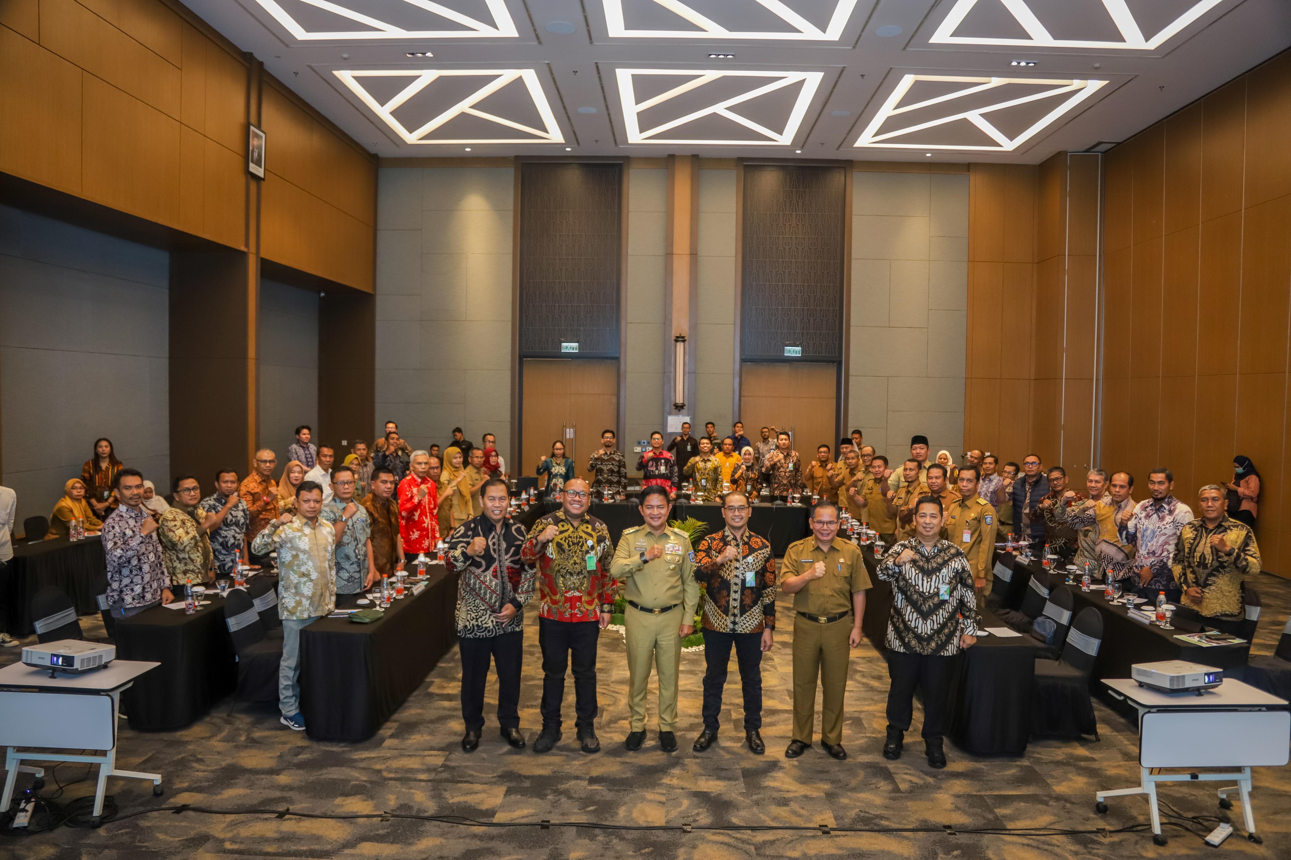 Kegiatan Monitoring dan Evaluasi (Monev) Pelaksanaan Instruksi Presiden Nomor 2 Tahun 2021 dan Instruksi Presiden Nomor 4 Tahun 2022 seluruh Kabupaten/Kota se-Provinsi NTB diadakan BPJS Ketenakerjaan.
