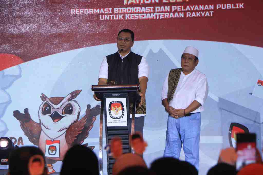 PASLON NOMOR 2: Paslon nomor urut 2 Zulkieflimansyah-Suhaili FT (Zul-Uhel) di debat terbuka perdana Cagub-Cawagub NTB di Kota Mataram, beberapa waktu lalu. Dok.Lombok Post
