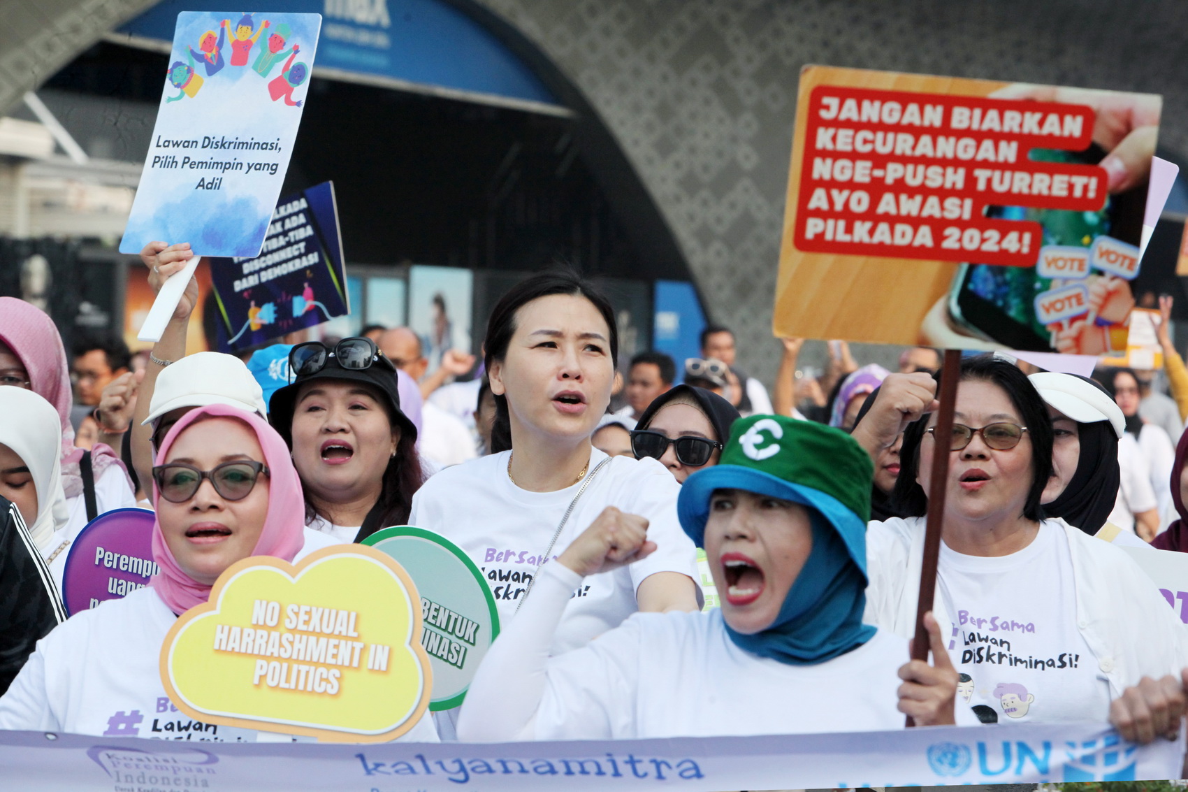 Kaum wanita didorong untuk bisa memperhatikan kesehatan diri sendiri, sadari penyakit yang bisa mengintai--FOTO : MUHAMAD ALI/JAWAPOS