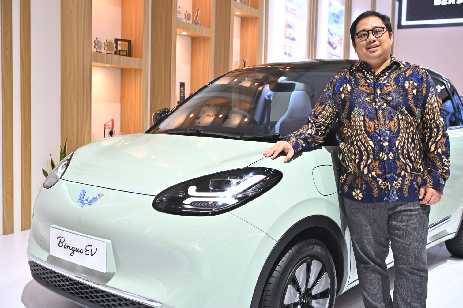 BANYAK DICARI: Wuling Motors (Wuling) menampilkan BinguoEV yang merupakan mobil listrik terlaris di Indonesia saat ini