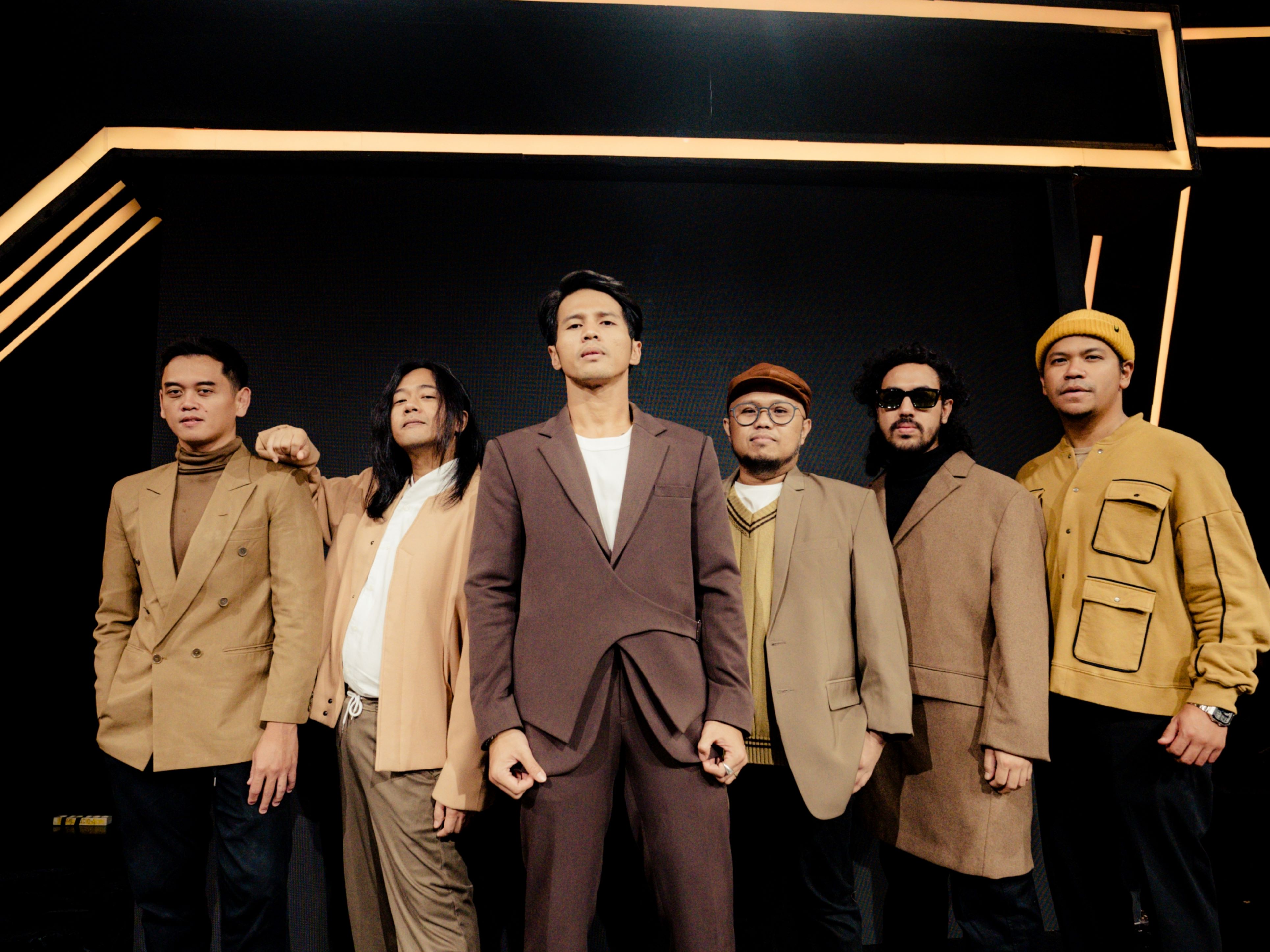 Nidji Band siap mengguncang dan memeriahkan malam pergantian tahun baru Anda di Pullman Lombok Merujani Mandalika Beach Resort.
