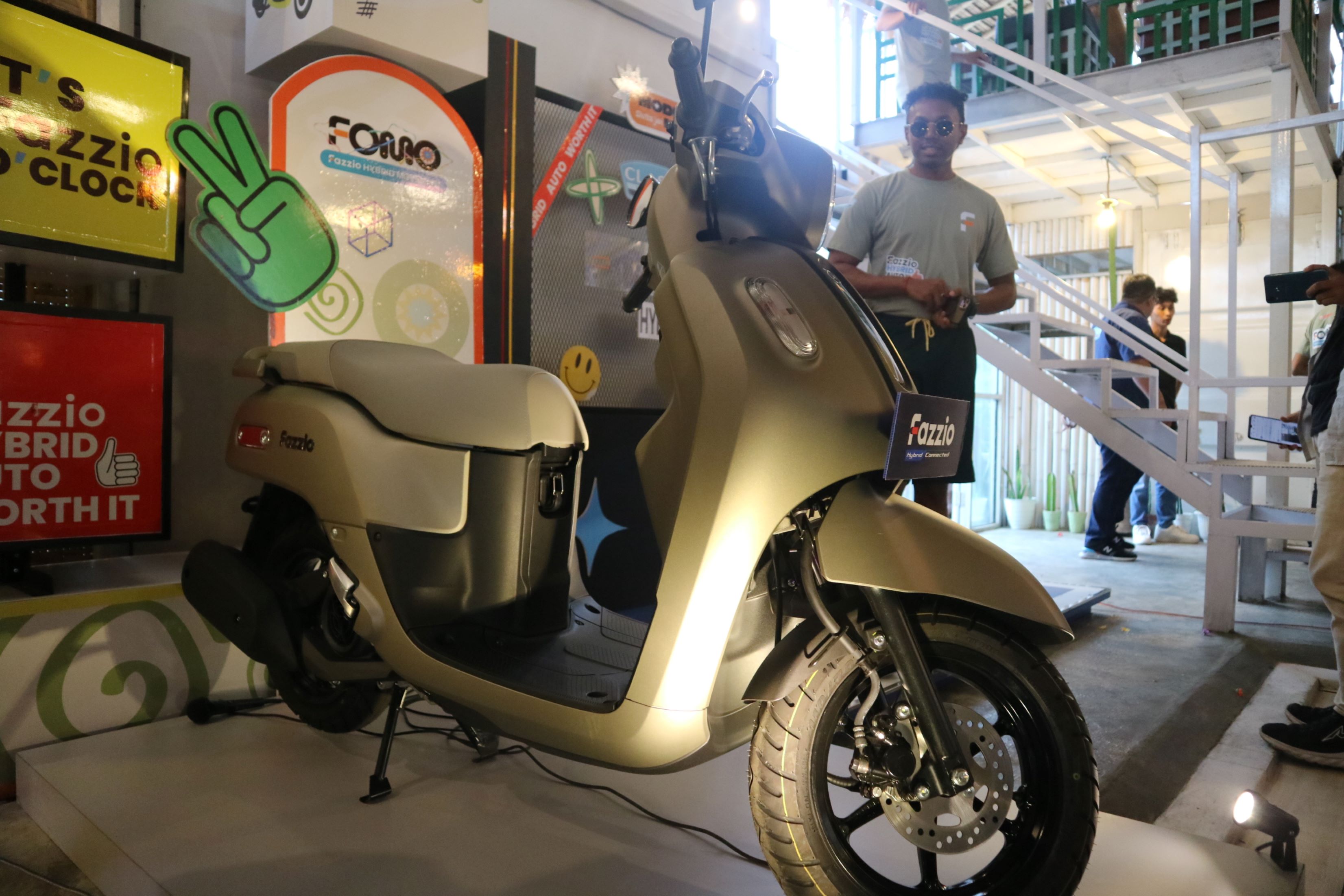 STYLISH AND ELEGAN: Salah satu varian Fazzio Hybrid Lux warna Titan diluncurkan Yamaha SIP Sweta Mataram di Lombok, NTB.