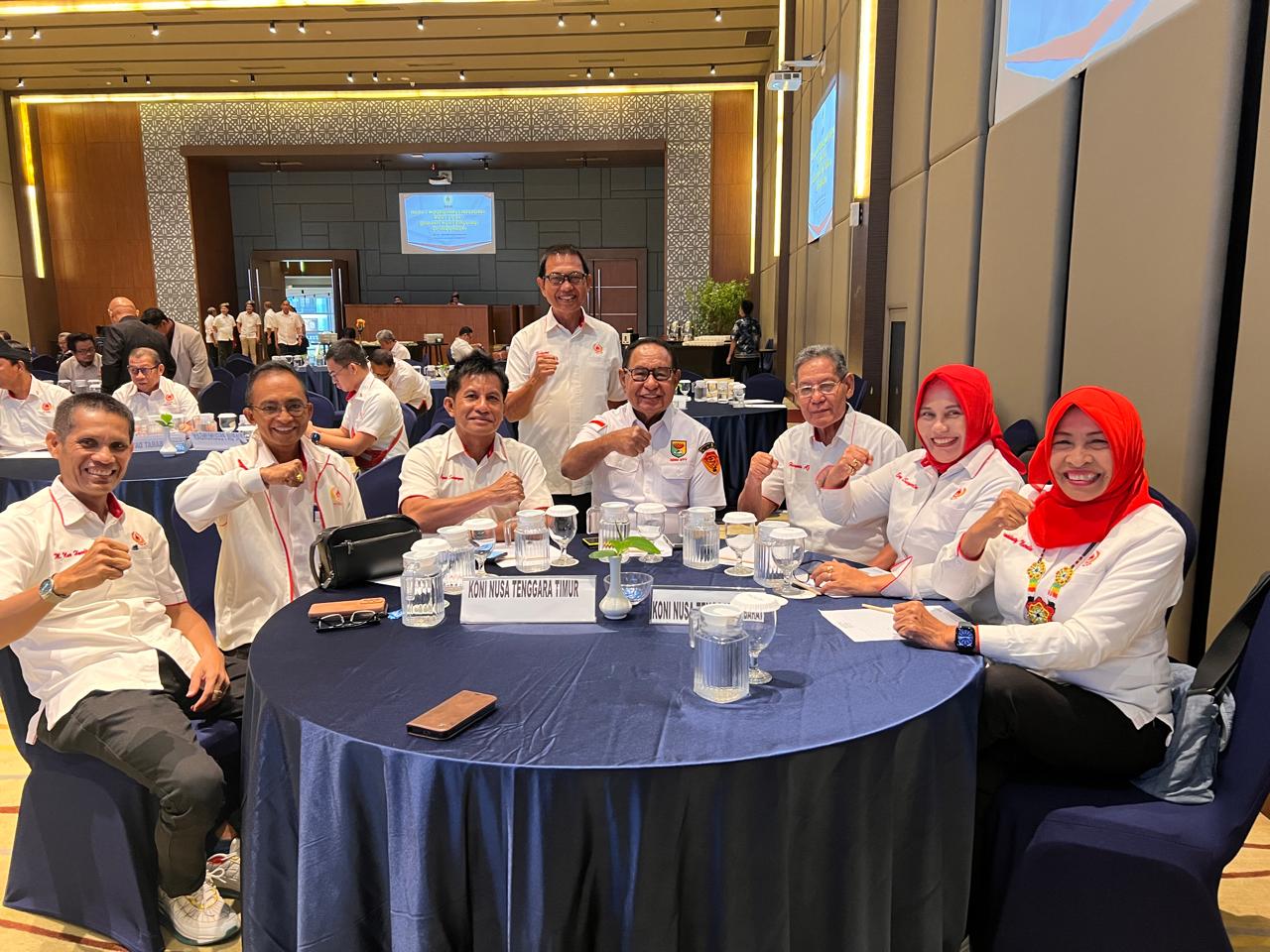 RAKORNAS: Jajaran pimpinan KONI NTB bersama KONI NTB saat mengikuti Rakornas KONI Pusat, beberapa waktu lalu. KONI NTB FOR LOMBOK POST