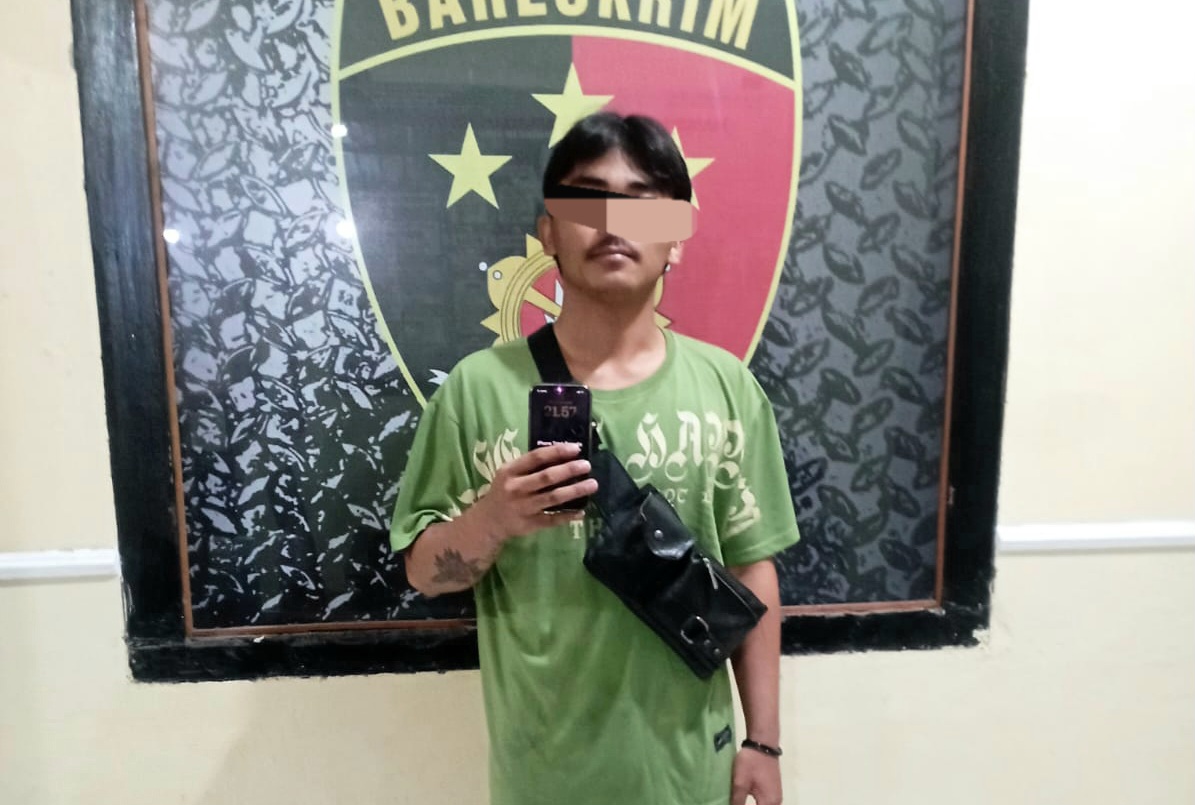 DIAMANKAN: Pelaku APS ditangkap anggota Polsek Mataram karena mencuri iPhone.