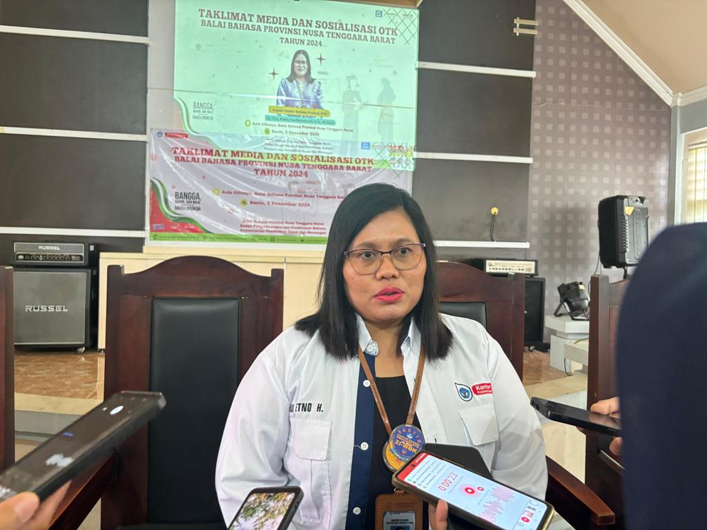 Puji Retno Hardiningtyas&nbsp;