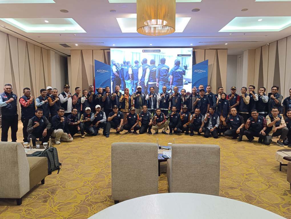 KEBIJAKAN PEMERINTAH: Narasumber dan peserta berfoto bersama usai pelaksanaan workshop integrasi Perhutanan Sosial yang digelar KLHK dan Dinas LHK NTB, di Mataram Jumat (16/5).