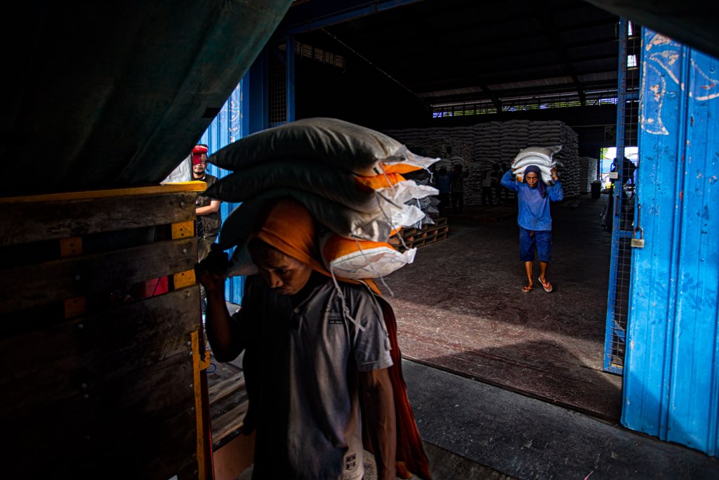HARUS DIANTISIPASI: Persediaan beras dan bahan pangan strategis lainnya, harus tersedia, ini untuk menjamin kebutuhan masyarakat tetap tercukupi. Utamanya, menghadapi potensi lonjakan harga.