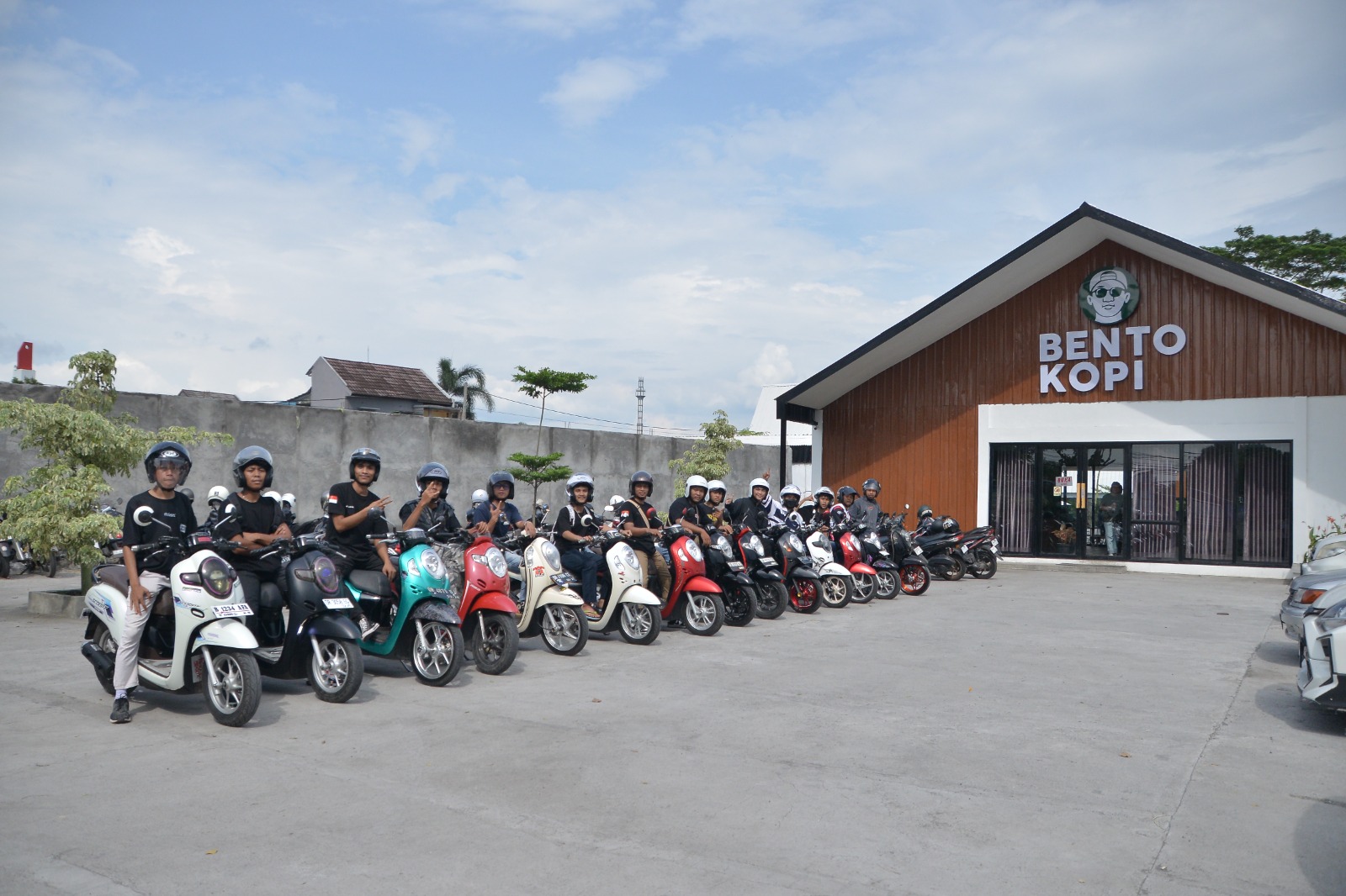 KOMPAK: Peserta Matchy With New Honda Scoopy, (14/12) lalu.