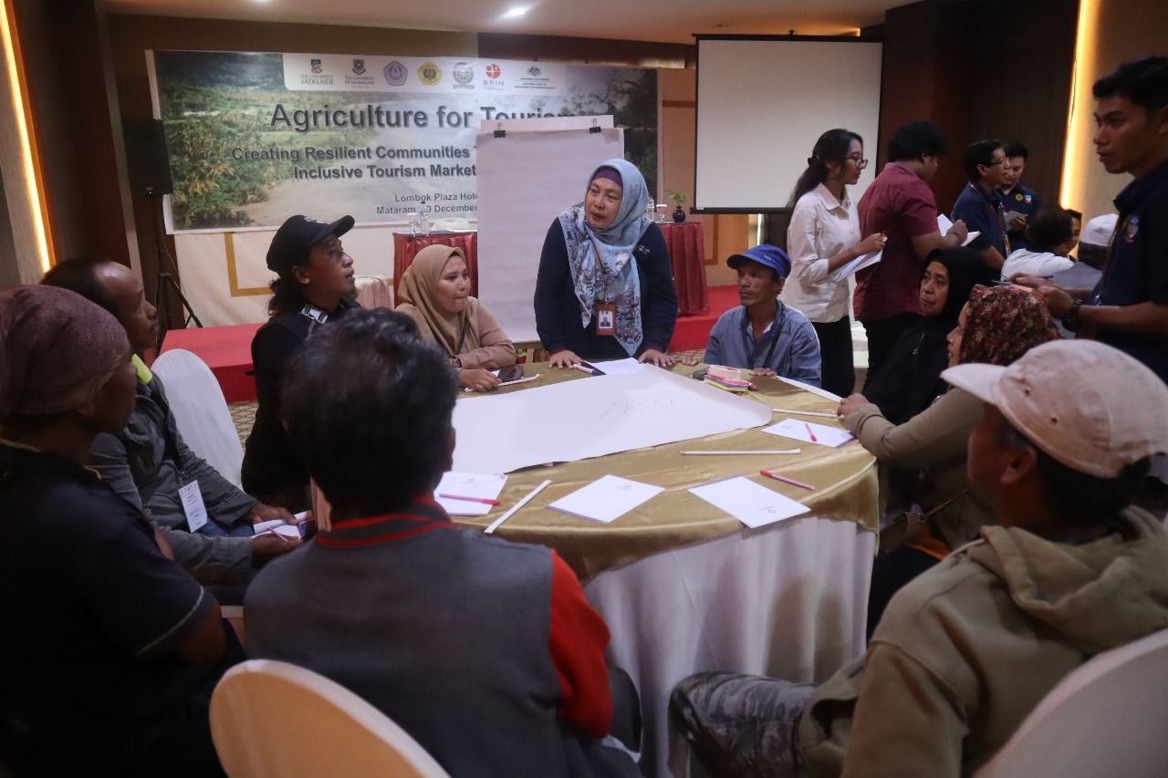 WORKSHOP: Tim Peniliti CESFARMS Unram, BRIN, dan pelaku usaha bidang pertanian dan peternakan mengadakan workshop di Mataram, belum lama ini.