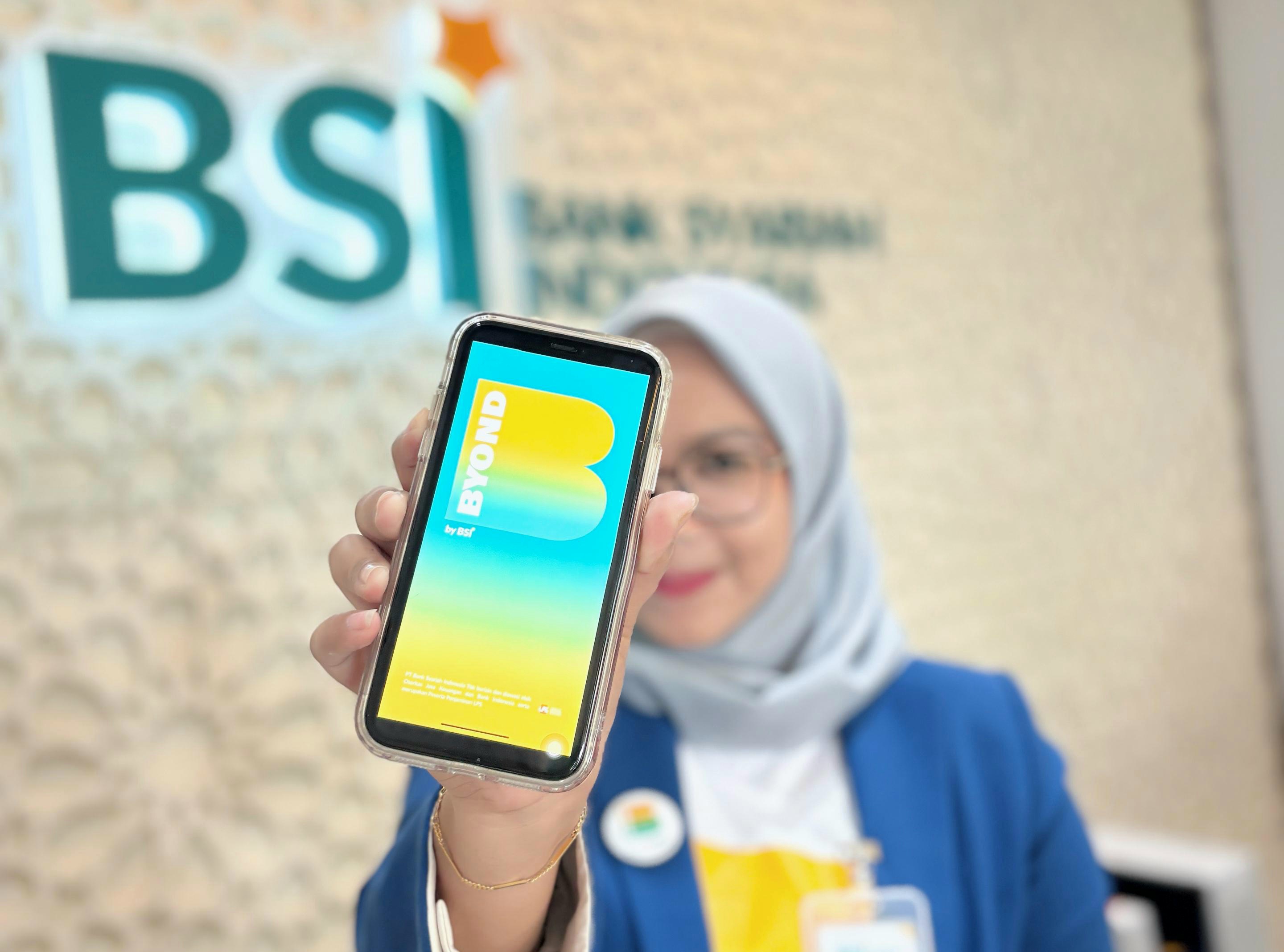 MAKIN MUDAH: Aplikasi Byond BSI menjadi aplikasi mobile banking yang kini banyak digunakan nasabah BSI. Penggunanya sudah menembus satu juta pengguna.