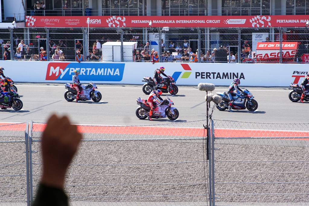 DAYA TARIK: MotoGP Mandalika yang digelar di Kawasan Ekonomi Khusus (KEK) Mandalika, jadi salah satu daya tarik kunjungan wisatawan ke NTB. Namun, pemerintah pusat memiliki kewajiban