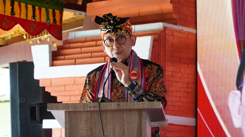 KUNJUNGAN KERJA: Menteri Kebudayaan RI Fadli Zon, saat memberikan sambutan usai meresmikan program Museum NTB &lsquo;Kotaku Museumku, Kampungku Museumku&rsquo;, di Mataram, Selasa (7/1).