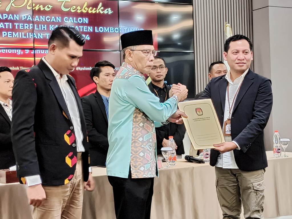 TETAPKAN: Rapat pleno terbuka penetapan pasangan calon bupati dan wakil bupati Lombok Timur (Lotim) terpilih pada Pilkada 2024, Kamis (9/1)