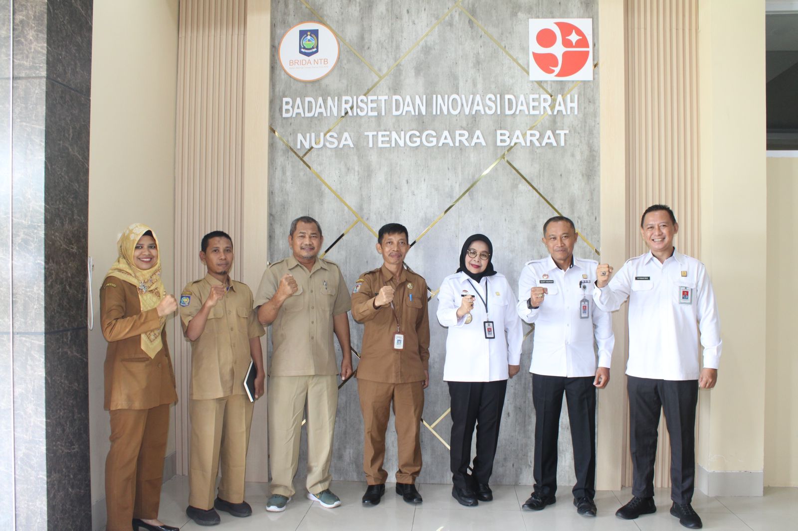 Kantor Wilayah Kementerian Hukum NTB, melalui Kepala Divisi Pelayanan Hukum, Farida, beserta jajaran diterima langsung oleh Kepala BRIDA Provinsi NTB, Lalu Suryadi.