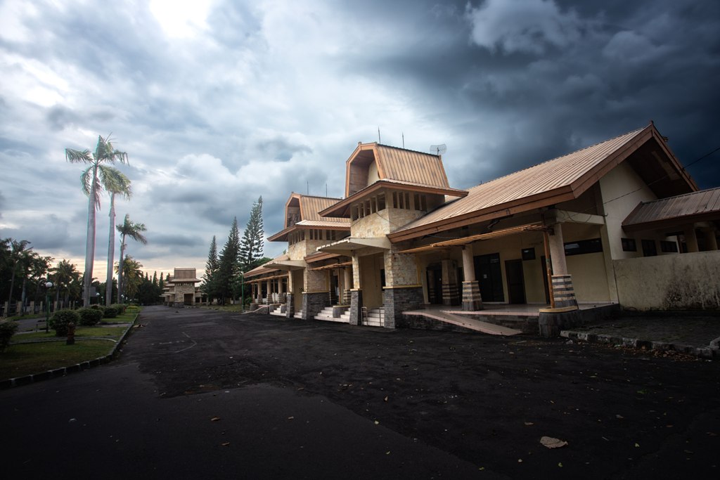 AKAN DIMANFAATKAN: Area eks Bandara Selaparang yang akan dimanfaatkan sebagai lokasi PKL oleh Pemerintah Kota Mataram.&nbsp;
