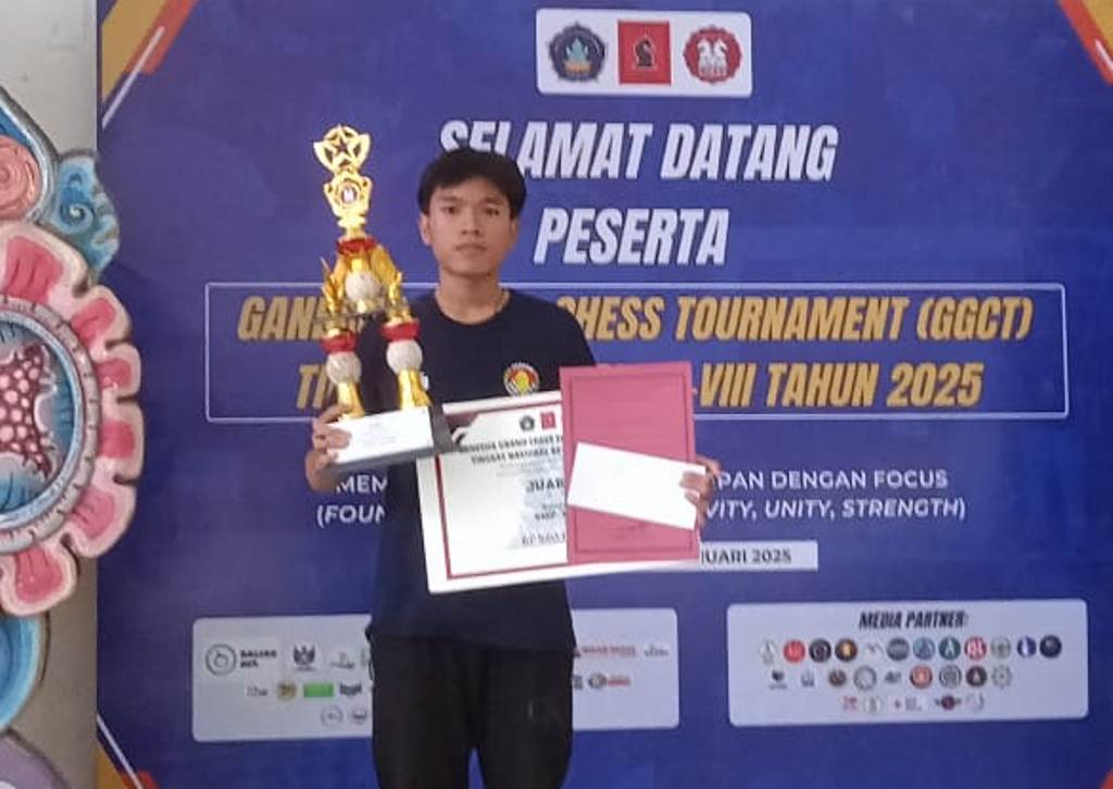 JUARA: Pecatur junior NTB M. Alpha Ivan Navis menjuarai Ganesha Grand Chess Turnamen Nasional Kategori SMP,&nbsp; pekan lalu.