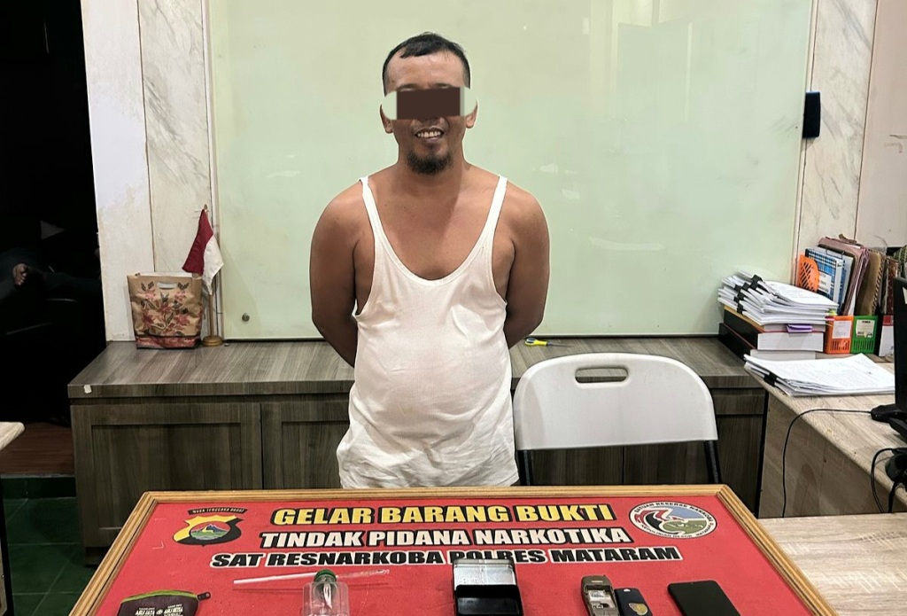 DITANGKAP: Pelaku MS warga Abian Tubuh, Kota Mataram, ditangkap tim Satnarkoba Polresta Mataram, beberapa hari lalu.