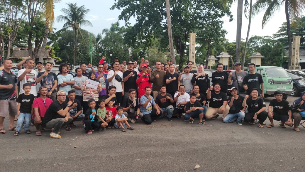 Wali Kota Mataram bersama Fantastik saat gabung dalam Kopdargab di Eks Bandara Selaparang, beberapa waktu lalu. (NURUL/LOMBOK POST)