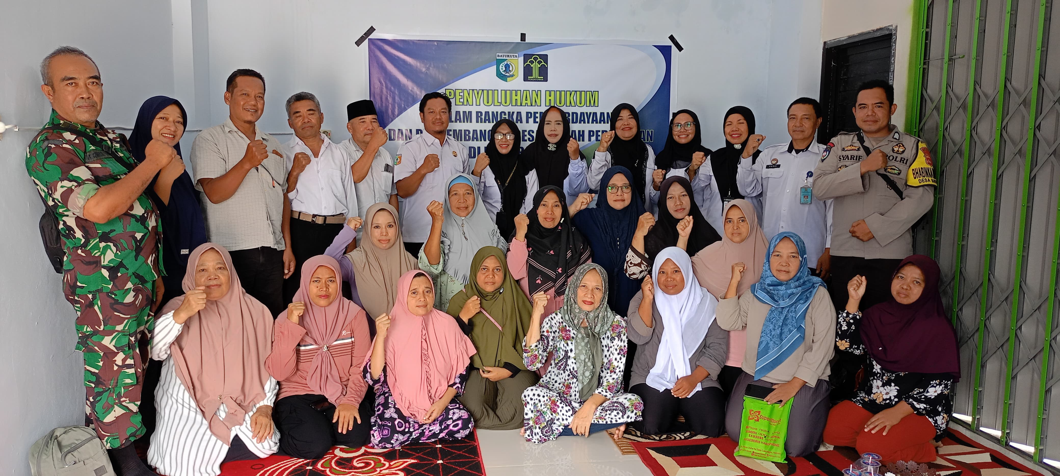 EDUKASI: Kemenkum NTB menggelar pembinaan Desa Sadar Hukum mengangkat tema tentang Pernikahan Anak di Desa Batu Kuta, Narmada, Lombok Barat.