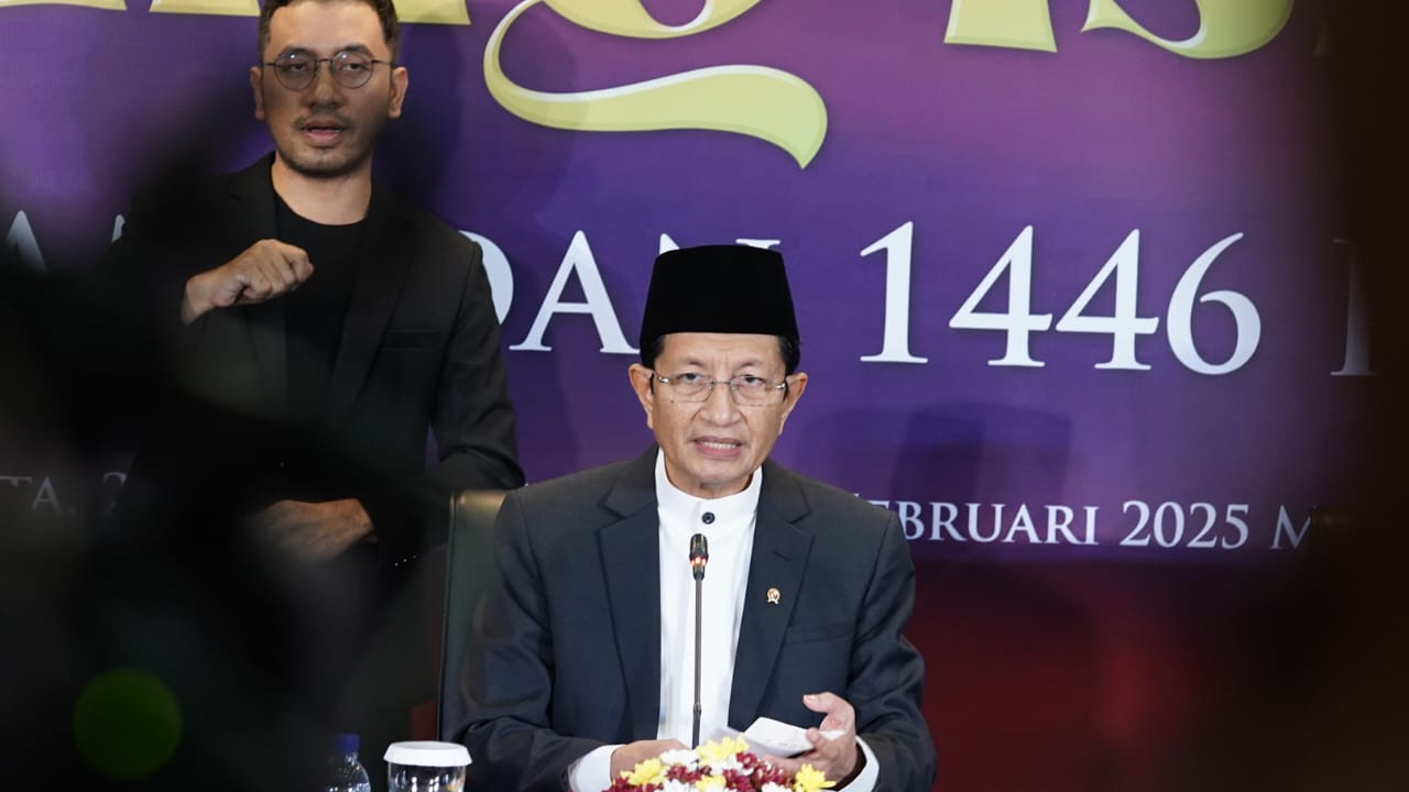 Menteri Agama Nasaruddin Umar mengumumkan ketetapan sidang isbat bahwa 1 Ramadan 1446 H bertepatan dengan 1 Maret 2025, pada Jumat (28/2/2025)