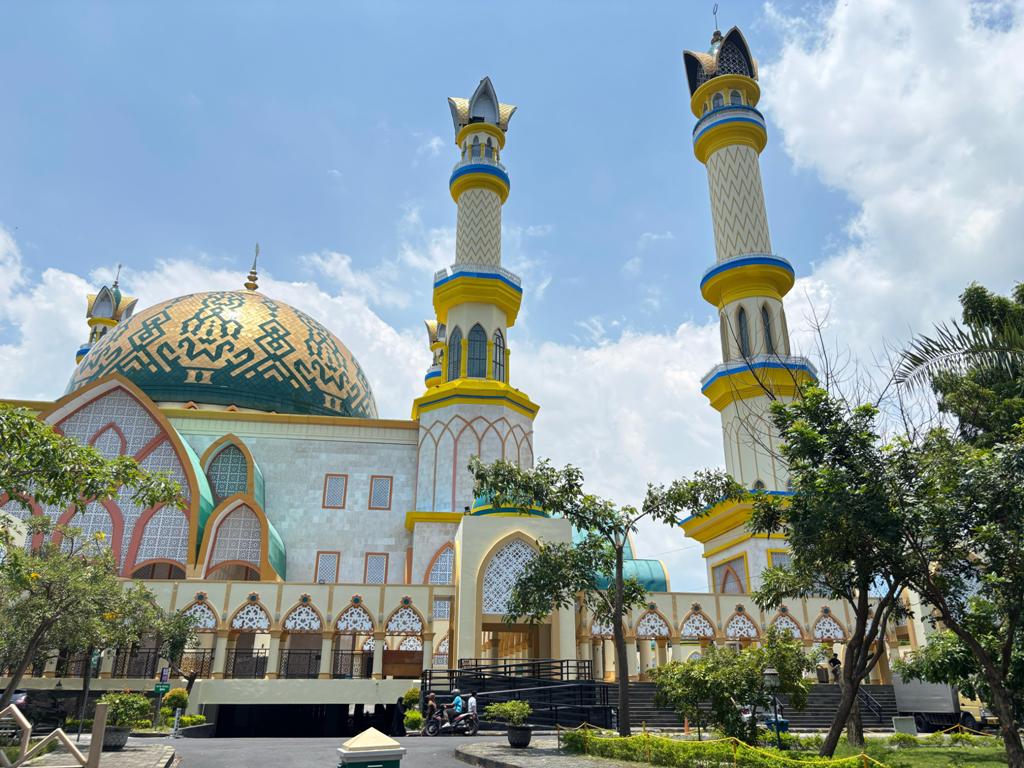 IKON BUMI GORA: Perpaduan unik antara tradisi dan modernitas menjadi sekian dari banyaknya alasan, wisatawan lokal maupun mancanegara berkunjung ke Islamic Center, Kota Mataram.