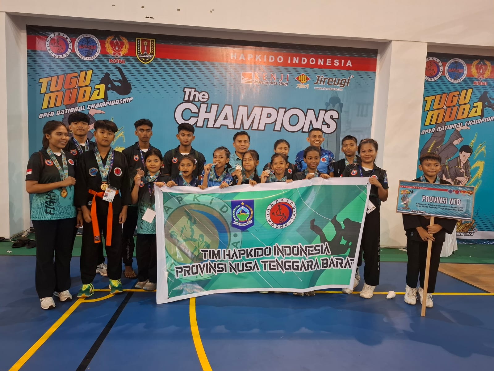 PRESTASI: Atlet-atlet hapkido NTB usai mengikuti kejuaraan nasional, beberapa waktu lalu.