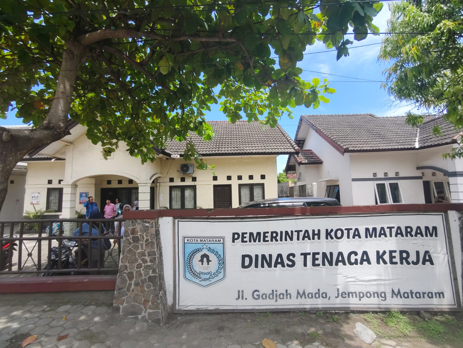 UNTUK PEKERJA: Kantor Disnakertrans yang akan membuka posko pengaduan pembayaran THR bagi pekerja.&nbsp;