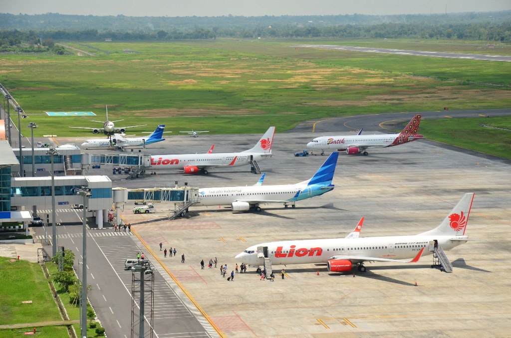 RUTE BARU: Sejumlah pesawat terparkir di apron Bandara Internasional Zainuddin Abdul Madjid, Loteng, beberapa waktu lalu.