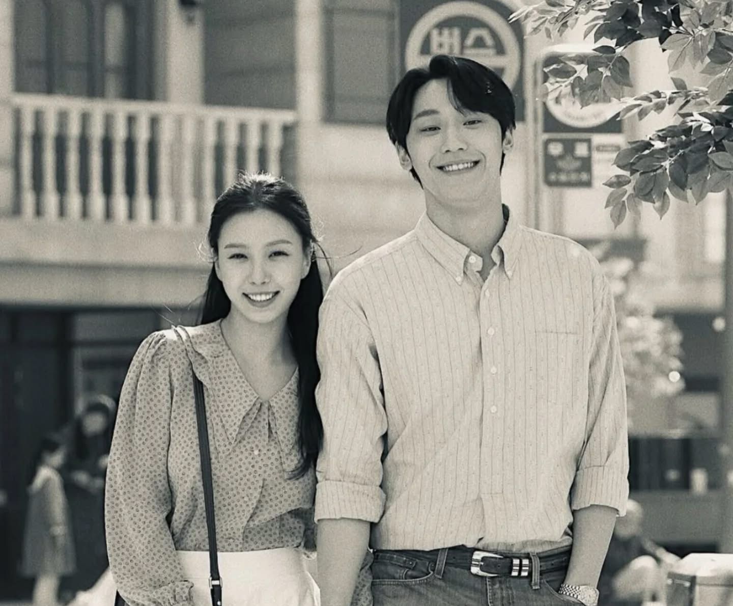 Go Min Si dan Lee Do Hyun dalam drama Youth of May.
