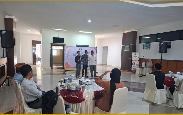 Mahasiswa Lotim yang kuliah di Jogjakarta menggelar halal bihalal bersama Wakil Bupati Lotim, Sabtu (5/4).
