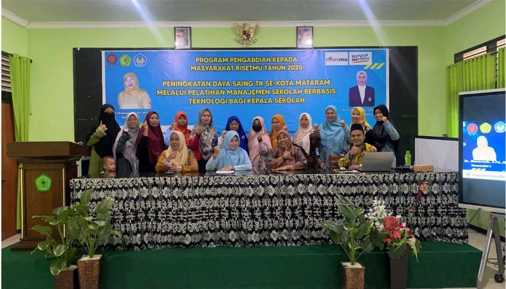 Berikan Pelatihan Peningkatan Manajemen Sekolah Berbasis Teknologi di TK ABA Kota Mataram Melalui Aplikasi eSchool, beberapa hari lalu.