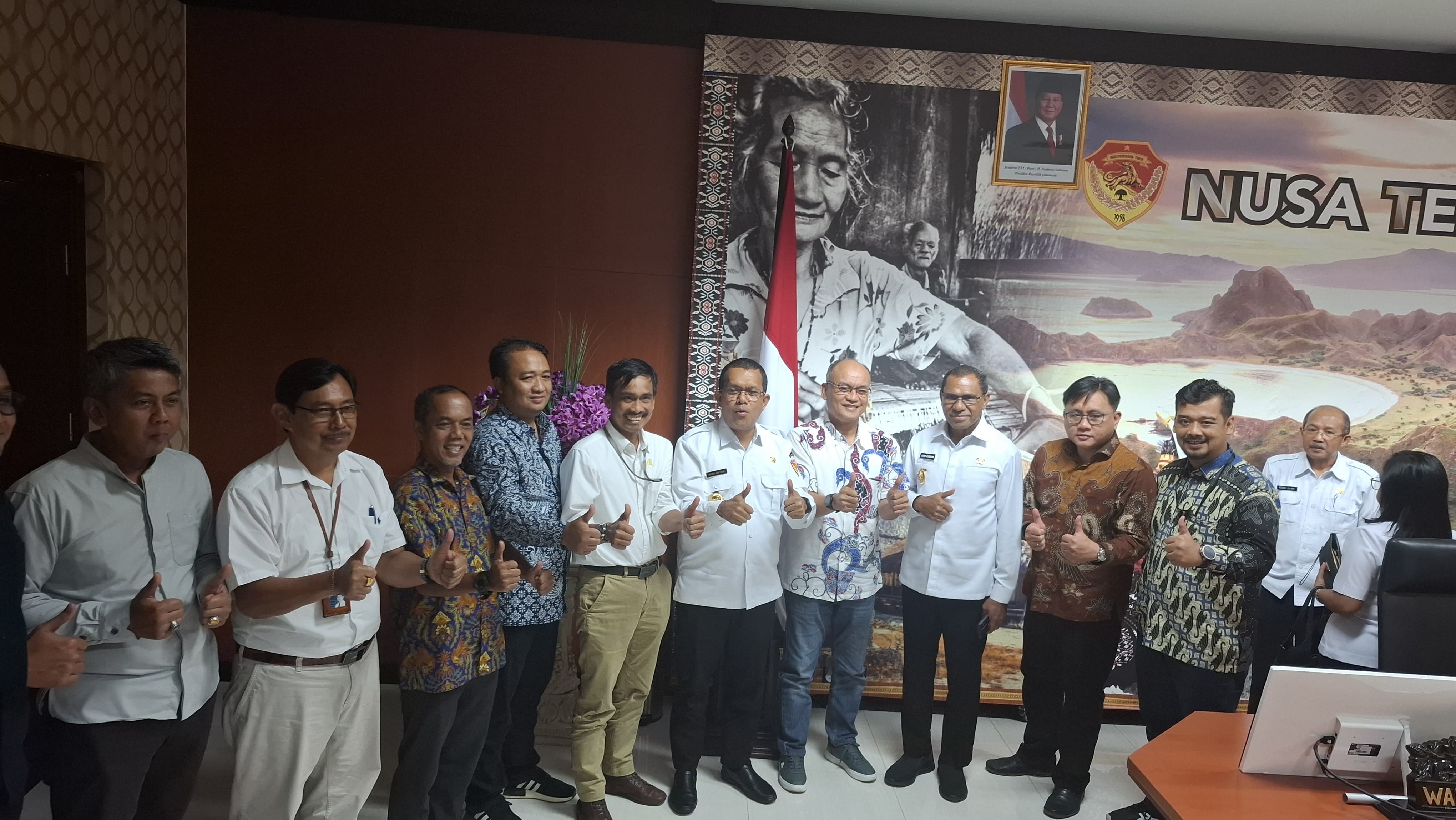 Tim PLN UIP Nusra saat audiensi dengan gubernur NTT membahas penolakan geothermal di NTT.