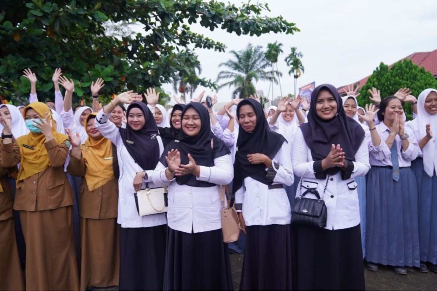 Ilustrasi-Gaji PPPK tiap golongan yang diterima 1.417 honorer Lombok Timur