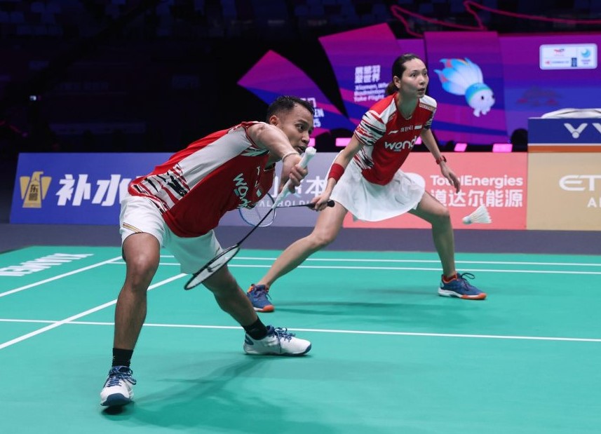 Pasangan ganda campuran Rinov Rivaldi/Gloria Emanuella Widjaja gagal meraih poin saat menghadapi Denmark di pertandingan terakhir Grup D Piala Sudirman 2025.