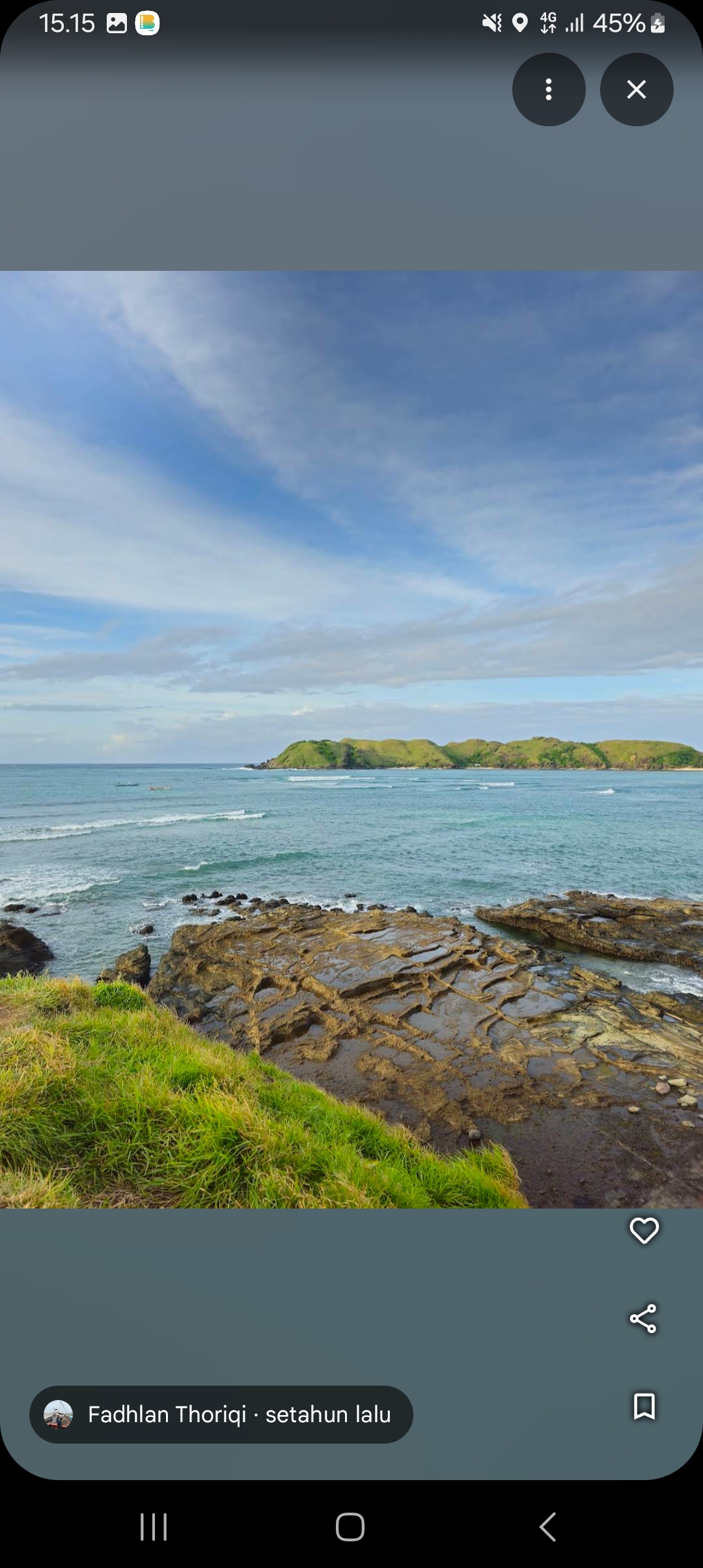 Pantai Tanjung Aan masuk dalam list pantai di Lombok yang unik dan pantai terindah di Lombok