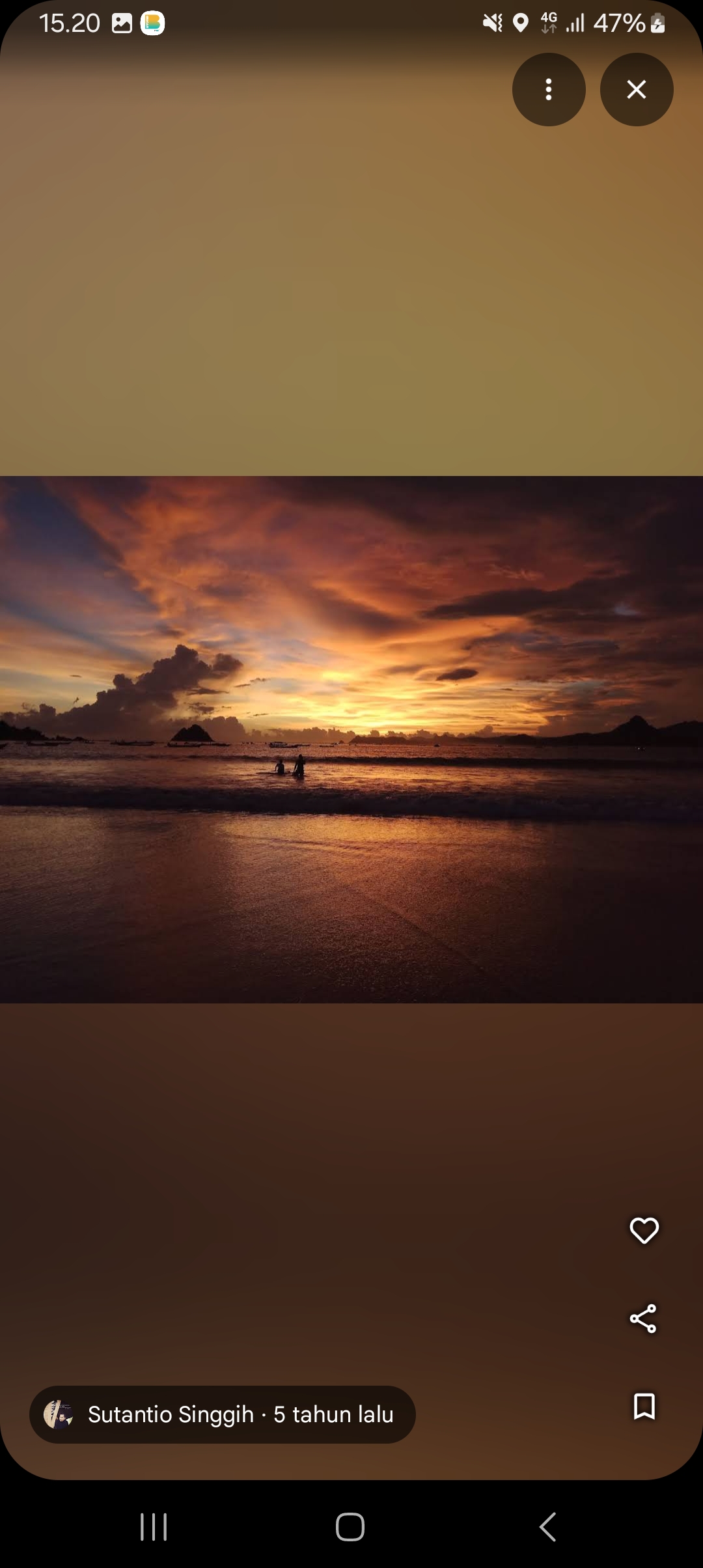 Pantai Selong Belanak masuk dalam list pantai di Lombok yang unik dan pantai terindah di Lombok