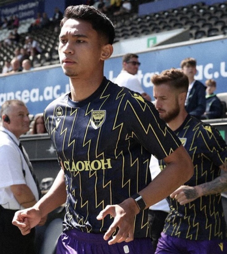 Pemain timnas Indonesia Marcelino Ferdinan menjalani debut bersama Oxford United di Divisi Championship Liga Inggris.