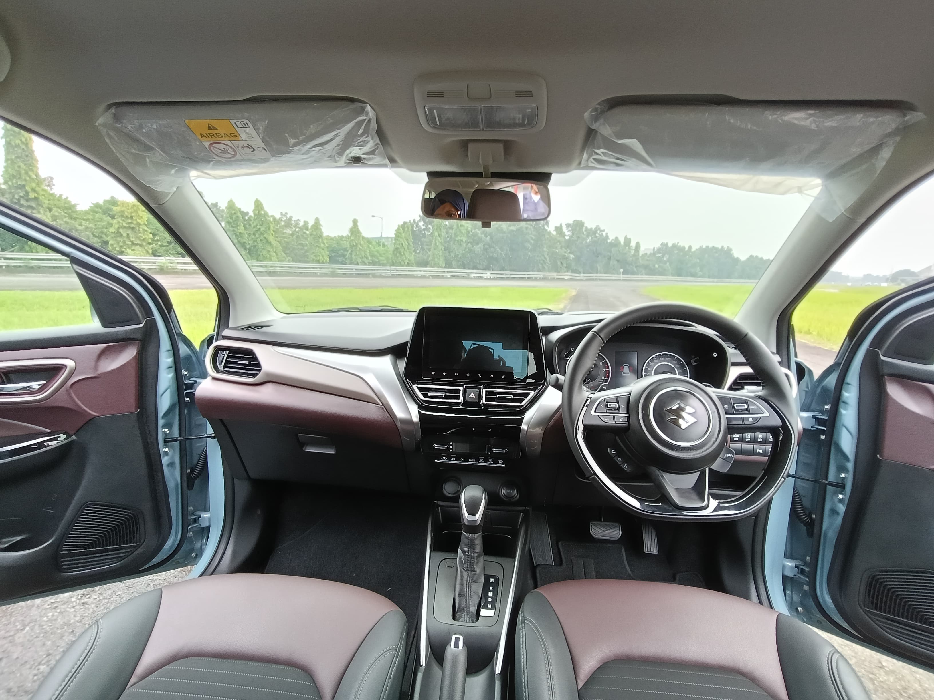 desain interior Suzuki Fronx yang futuristik