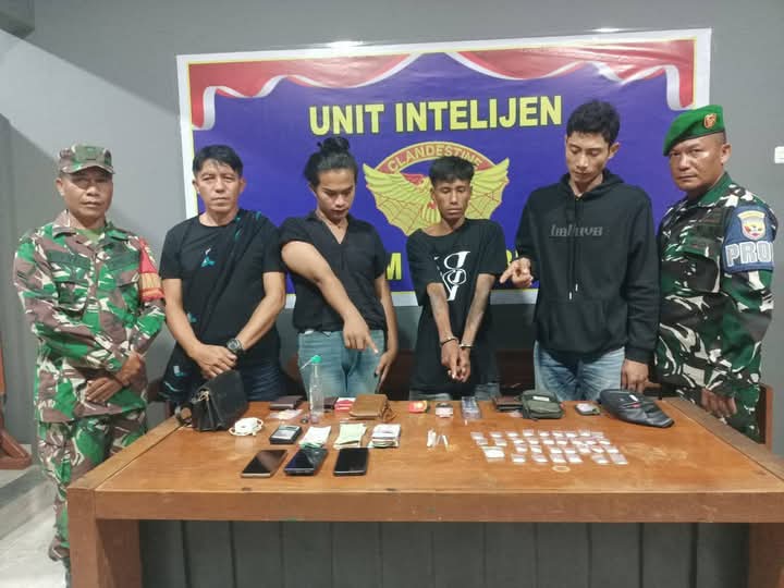 Tim gabungan Kodim 1608/Bima menangkap tiga pengedar sabu di sebuah tambak di Desa Penapali, Kabupaten Bima, beberapa hari lalu. (Kodim 1608/Bima For Lombok Post)
