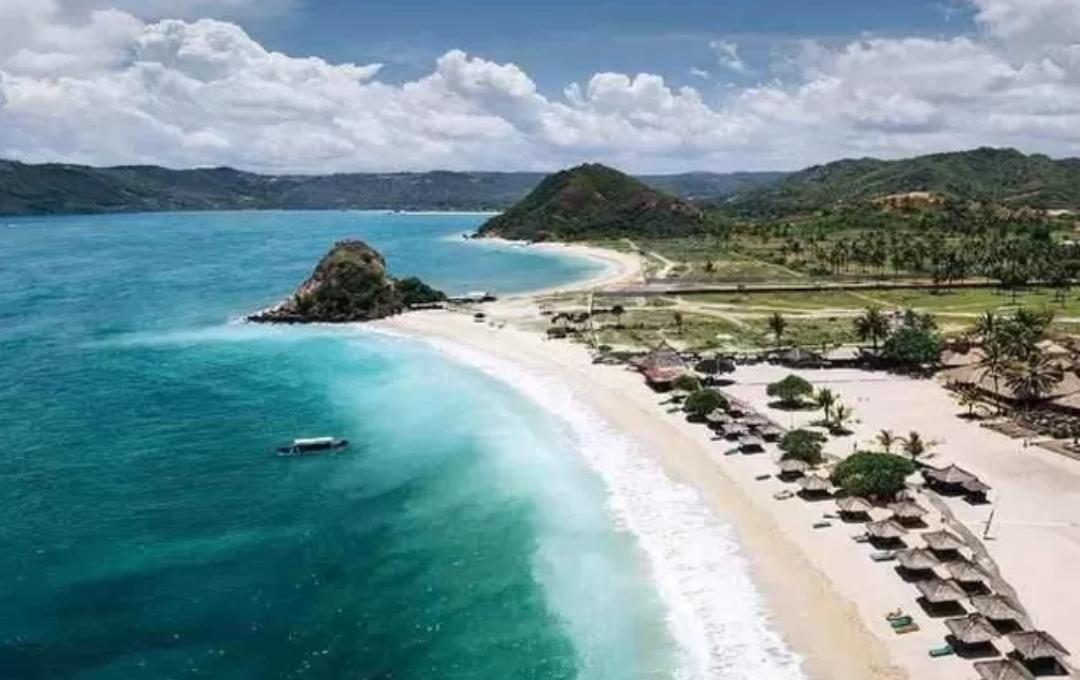 Pantai Kuta Mandalika