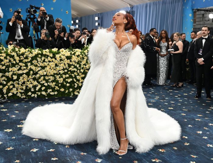 Netizen tidak kaget melihat penampilan Megan yang kurang memuaskan di Met Gala 2025 karena beberapa kali di event lain juga seperti itu.