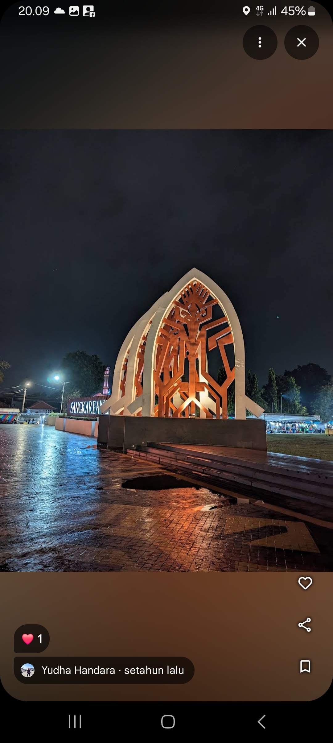 Taman Sangkareang jadi salah satu tempat wisata di tengah Kota Mataram Lombok