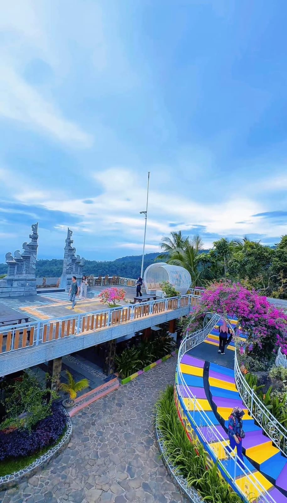 Inilah Pesona Nusantara, tempat makan hidden gem di Bukit Bengkaung, Batulayar, Lombok Barat.