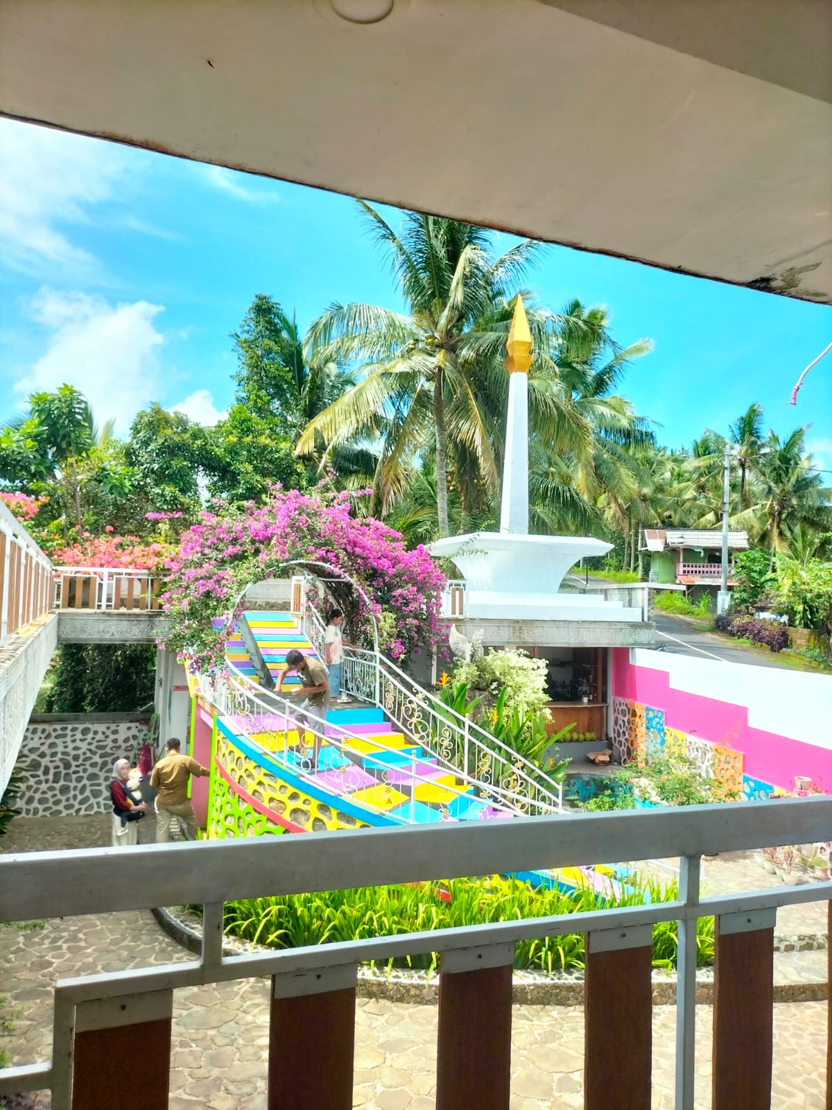 Inilah Pesona Nusantara, tempat makan hidden gem di Bukit Bengkaung, Batulayar, Lombok Barat.