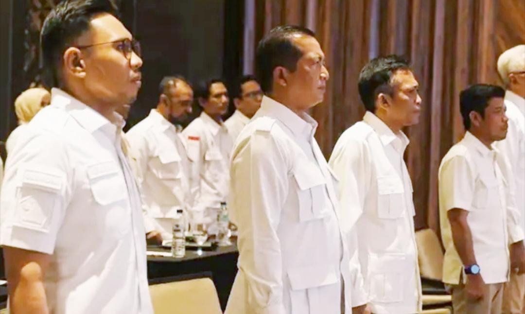 Lalu Muhamad Iqbal dan Lalu Pathul Bahri dalam sebuah acara Gerindra NTB, keduanya berpotensi menjadi saingan untuk Pilgub NTB mendatang.